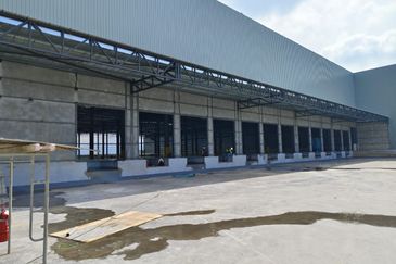 Valdor Facing Main Road Detached Factory Near Batu Kawan for rent