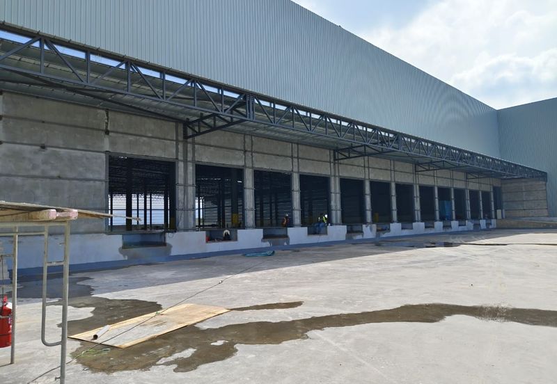 Valdor Facing Main Road Detached Factory Near Batu Kawan for rent