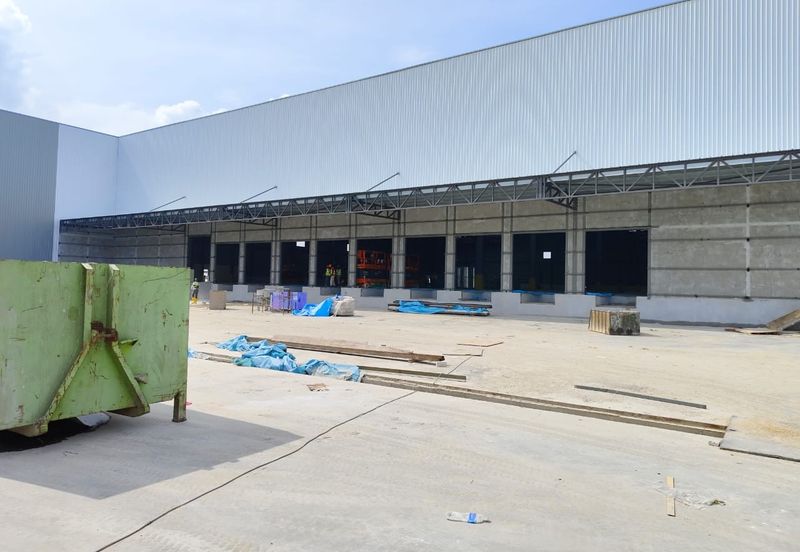 Valdor Facing Main Road Detached Factory/Warehouse Near Batu Kawan for rent