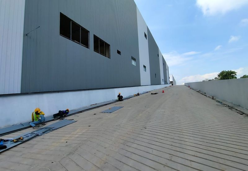 Valdor Facing Main Road Detached Factory/Warehouse Near Batu Kawan for rent