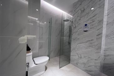 Queens Residences @ Queens Waterfront