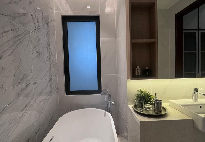 Queens Residences @ Queens Waterfront