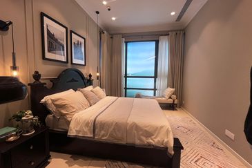 Queens Residences @ Queens Waterfront