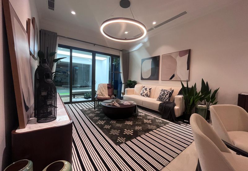 Queens Residences @ Queens Waterfront