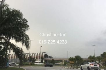 3 storey shop office@Putra Heights, Subang Jaya