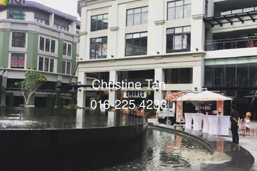 Plaza Arkadia Office