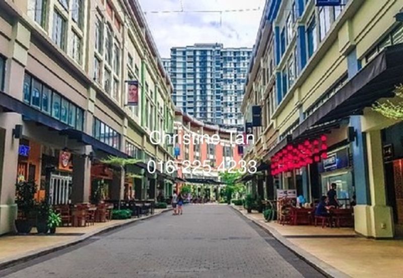 Plaza Arkadia Office