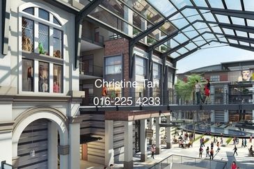 Plaza Arkadia Office