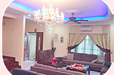 Freehold, Renovated 2 Storey Terrace House @ Bkt Rahman Putra for Sale