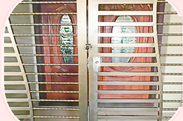 Freehold, Renovated 2 Storey Terrace House @ Bkt Rahman Putra for Sale