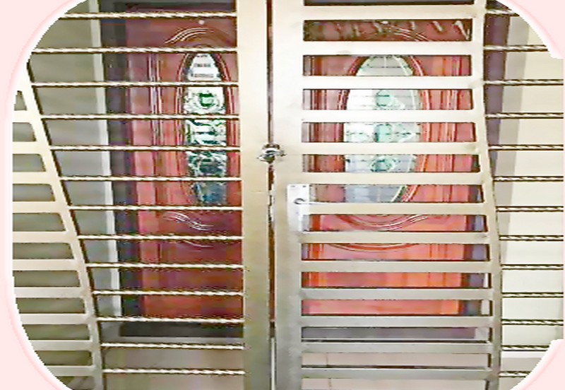 Freehold, Renovated 2 Storey Terrace House @ Bkt Rahman Putra for Sale