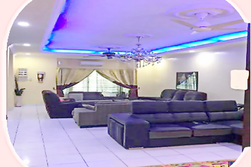 Freehold, Renovated 2 Storey Terrace House @ Bkt Rahman Putra for Sale