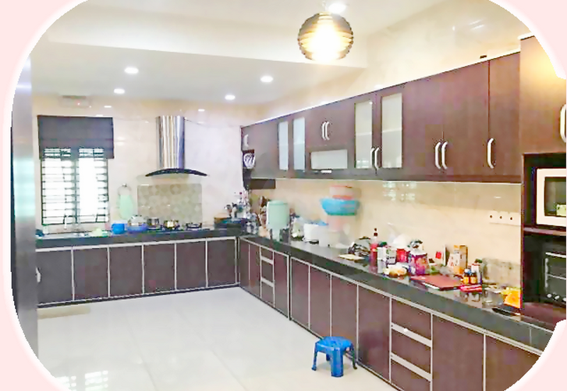 Freehold, Renovated 2 Storey Terrace House @ Bkt Rahman Putra for Sale