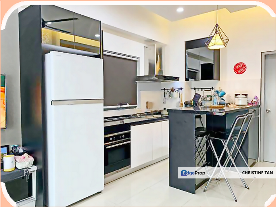 Fully Furnished Good Location&Good Conditions The Wharf Condo for Sale, Selangor, Puchong