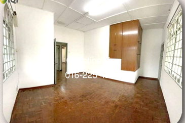 2 Storey Terrace at Taman Bukit Desa, Kepong