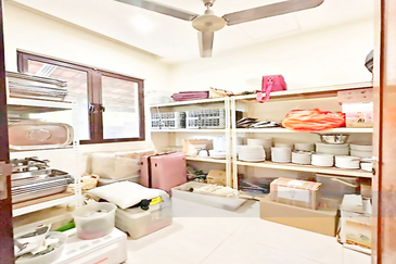 Freehold,Renovated,Gated&Guarded Huge Bungalow@Ara Damansara for Sale