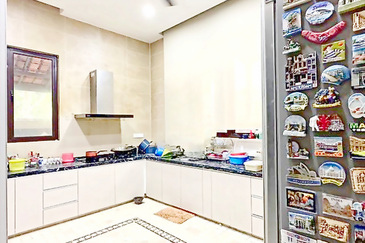 Freehold,Renovated,Gated&Guarded Huge Bungalow@Ara Damansara for Sale