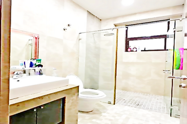 Freehold,Renovated,Gated&Guarded Huge Bungalow@Ara Damansara for Sale