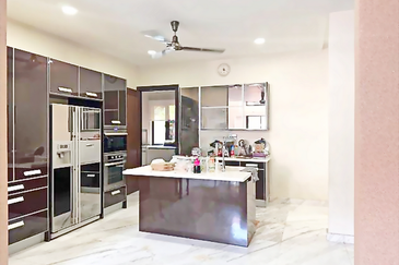 Freehold,Renovated,Gated&Guarded Huge Bungalow@Ara Damansara for Sale