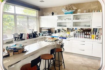 Changkat Kiara Surya