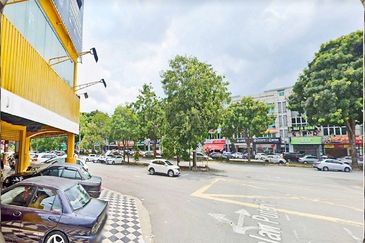 3 Storey Corner Shop Lot @ Bandar Puteri, Puchong