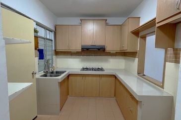 Perdana Exclusive Condominium