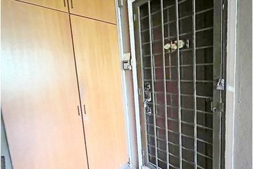 Villa OUG @ Taman Yarl