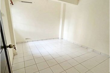 Villa OUG @ Taman Yarl