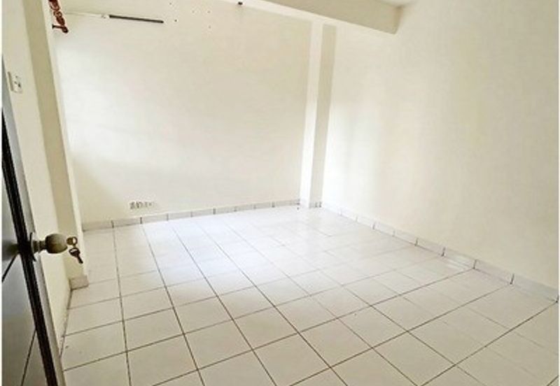 Villa OUG @ Taman Yarl