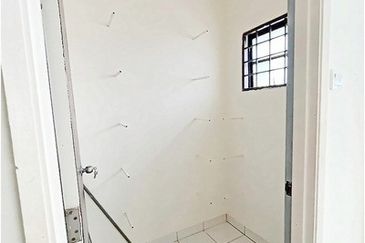 Villa OUG @ Taman Yarl