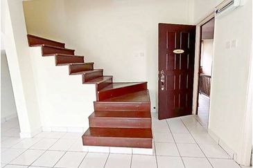 Villa OUG @ Taman Yarl