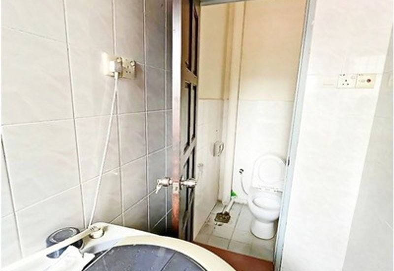 Villa OUG @ Taman Yarl