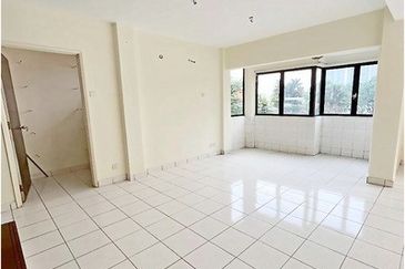 Villa OUG @ Taman Yarl