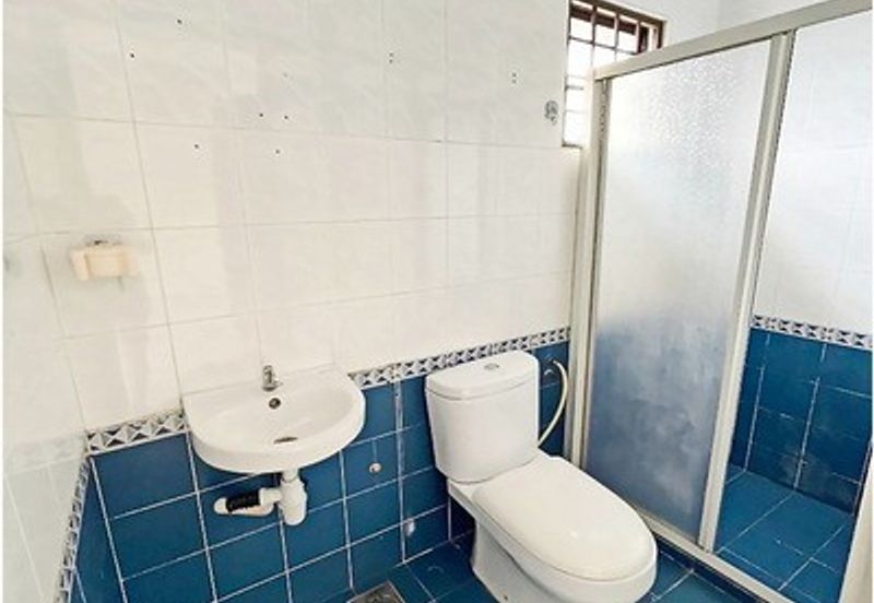 Villa OUG @ Taman Yarl