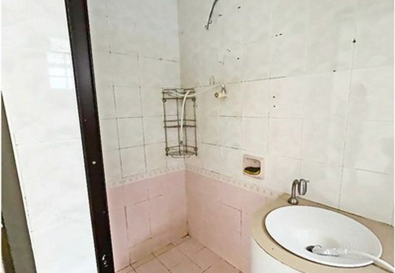 Villa OUG @ Taman Yarl