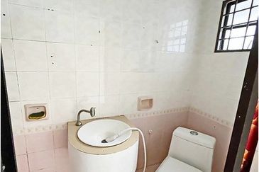 Villa OUG @ Taman Yarl