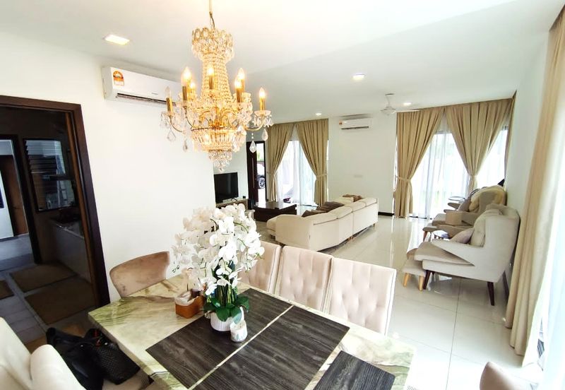 Tiana Elmina Gardens