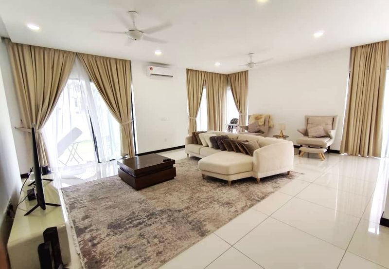 Tiana Elmina Gardens