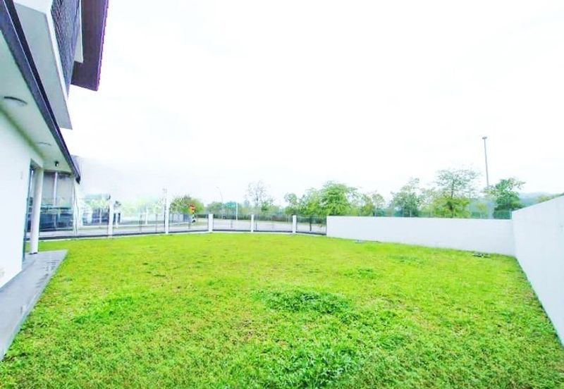 Tiana Elmina Gardens