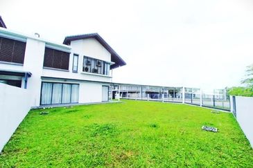 Tiana Elmina Gardens