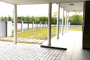 Tiana Elmina Gardens