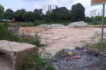 Jalan Mutiara Subang