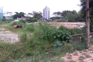 Jalan Mutiara Subang