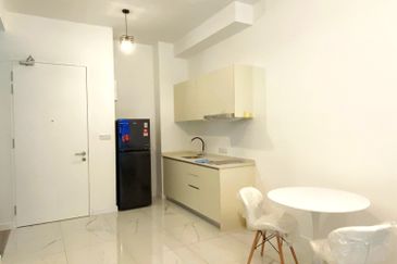 Freehold Cubic Botanical