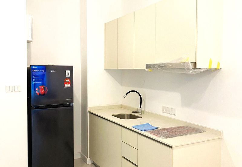 Freehold Cubic Botanical