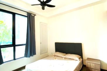 Freehold Cubic Botanical