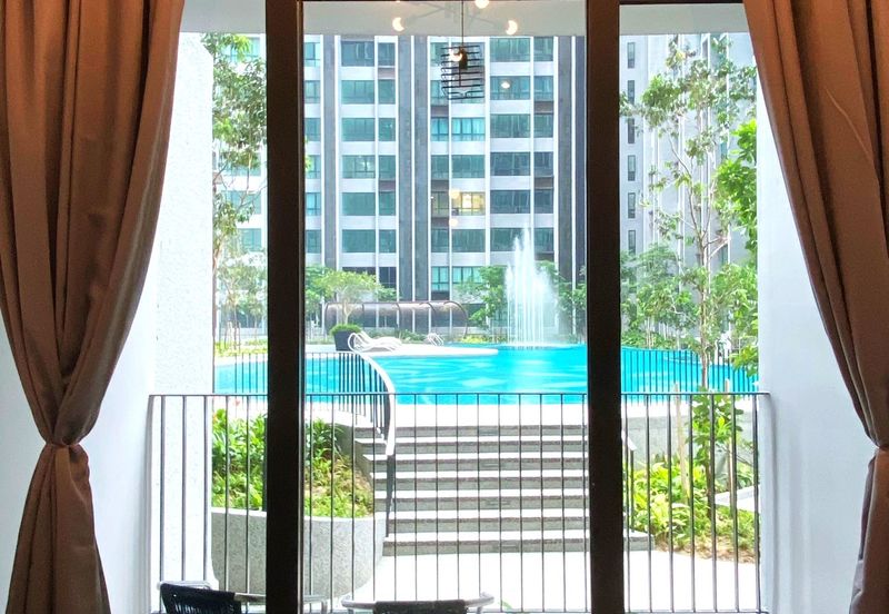 Freehold Cubic Botanical