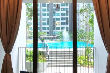 Freehold Cubic Botanical