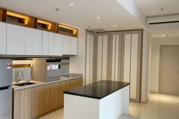 Partly/Fully Furnished – Top Residency, Courtyard Setia Alam