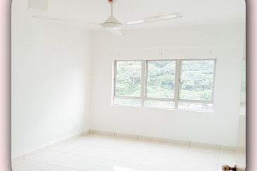 Perdana View Condominium